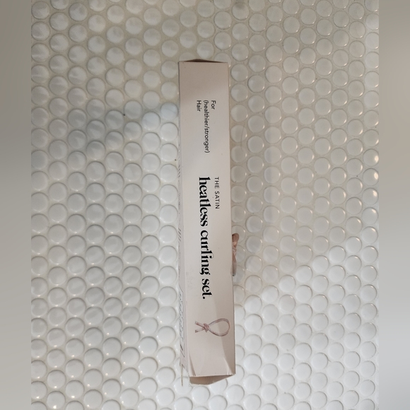 New Listing!! Brand New Kitsch Satin Heather's Curling Set- 1 PC. - Picture 3 of 5